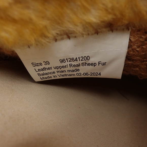 NEW Women's Dansko Magda Waxy Milled Shearling Lined Clogs Tan - Picture 2 of 7